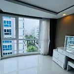 Patt Aya Grand Avenue 51Sqm Family Room-Pool View